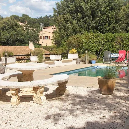 Accueillant A Raphael Avec Piscine Partagee 50 M² Appartement *