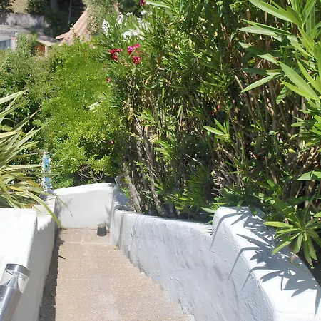 Apartment Accueillant A Raphael Avec Piscine Partagee 50 M² *