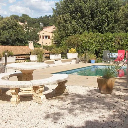 Accueillant A Raphael Avec Piscine Partagee 50 M² Apartment *